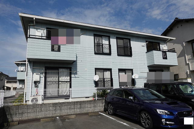 伊豆の国市四日町にあるアパート3DKの建物外観写真